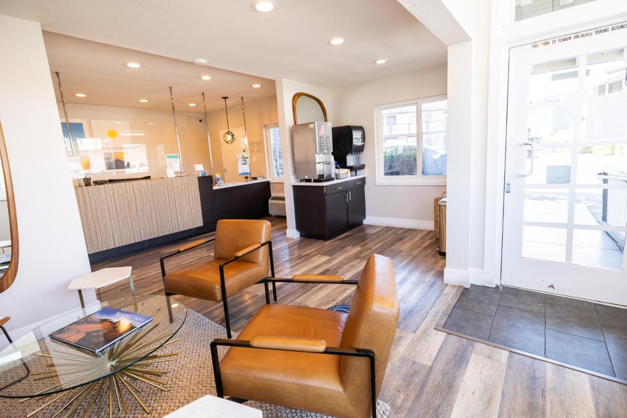 Days By Wyndham Downtown Motel 2*
