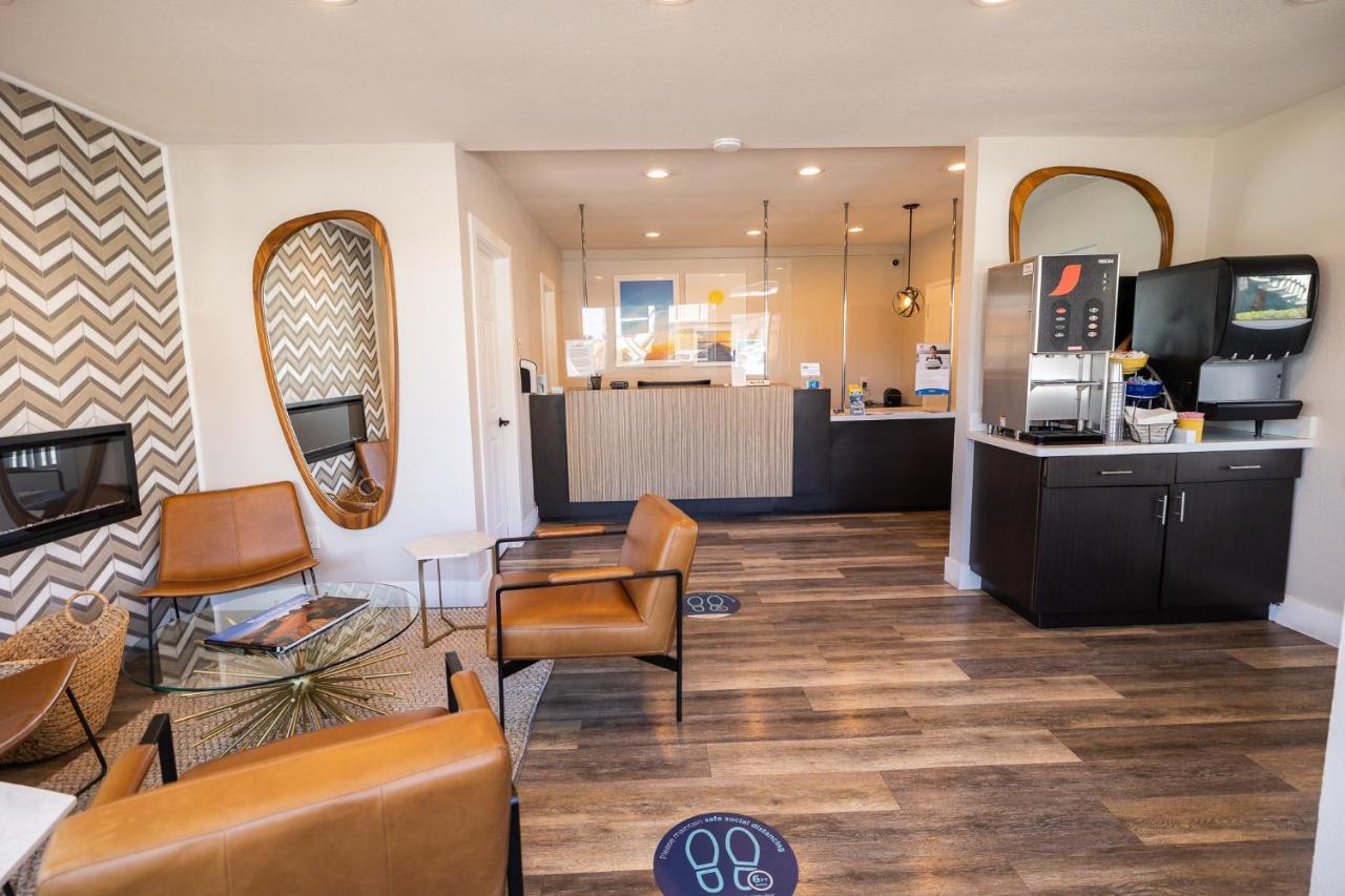 Motel Days By Wyndham Downtown 2*
