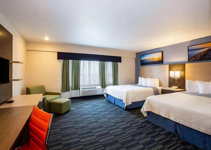 Days Inn By Wyndham Monterey Downtown