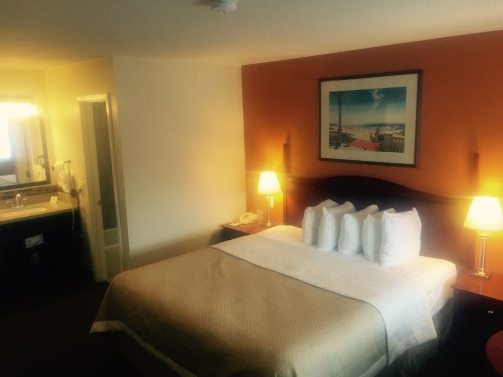 Days By Wyndham Downtown Motel 2*